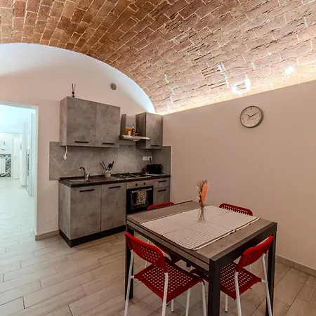 Casa R&r A Due Passi Dalla Torre *