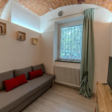 Casa R&r A Due Passi Dalla Torre Apartment